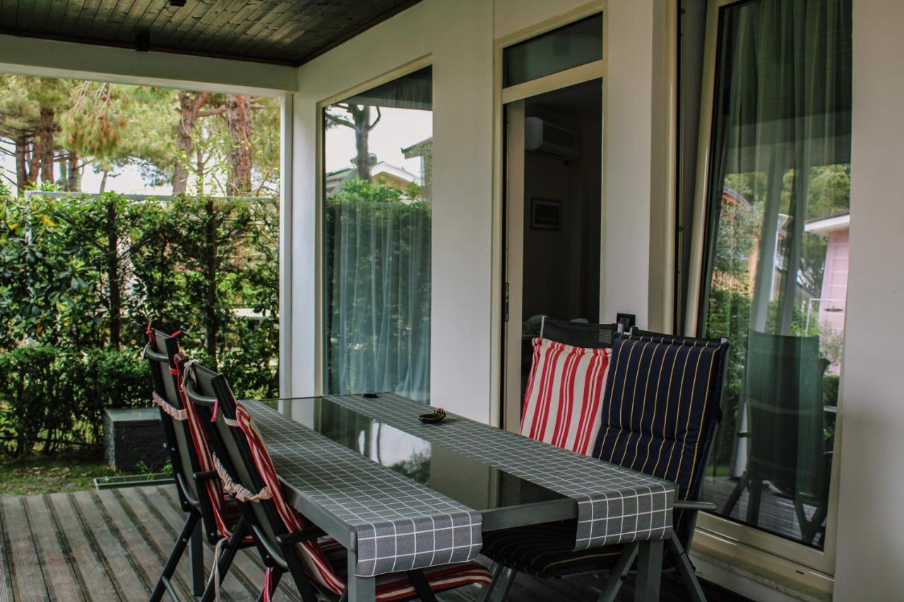 Ivy Lalzi Bay Beach House Durres Bagian luar foto