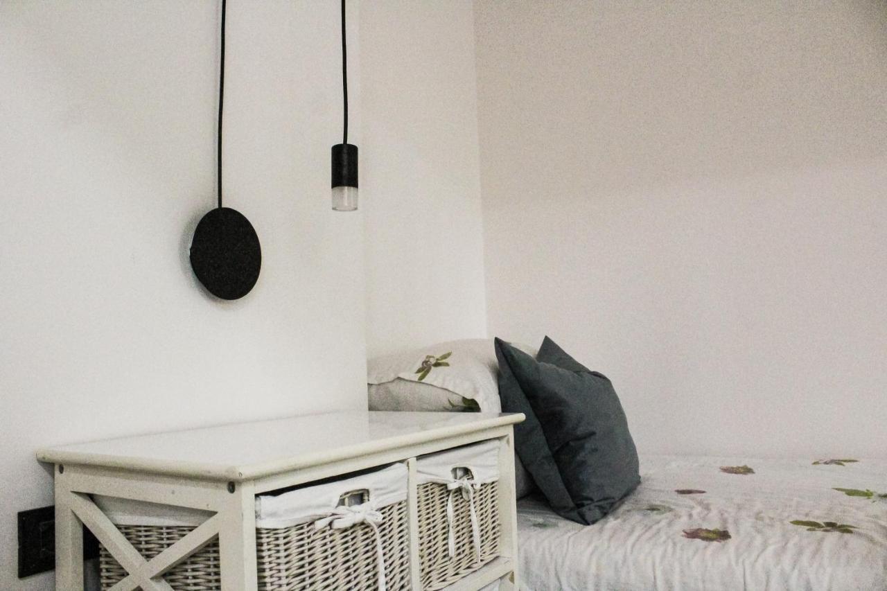 Ivy Lalzi Bay Beach House Durres Bagian luar foto